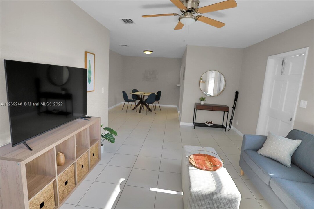 1225 NE 136th Terrace-Unit -1225 in North Miami, FL - Building Photo