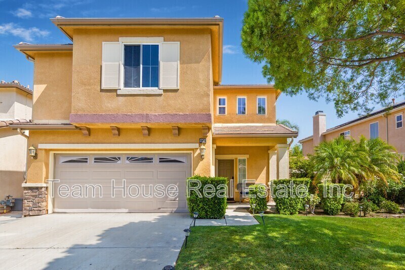 19659 Lanview Ln in Santa Clarita, CA - Building Photo