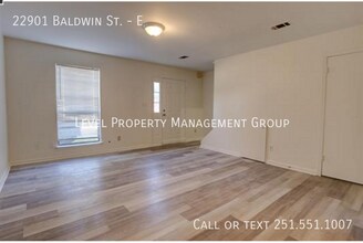 22901 Baldwin St-Unit -E in Robertsdale, AL - Building Photo - Building Photo