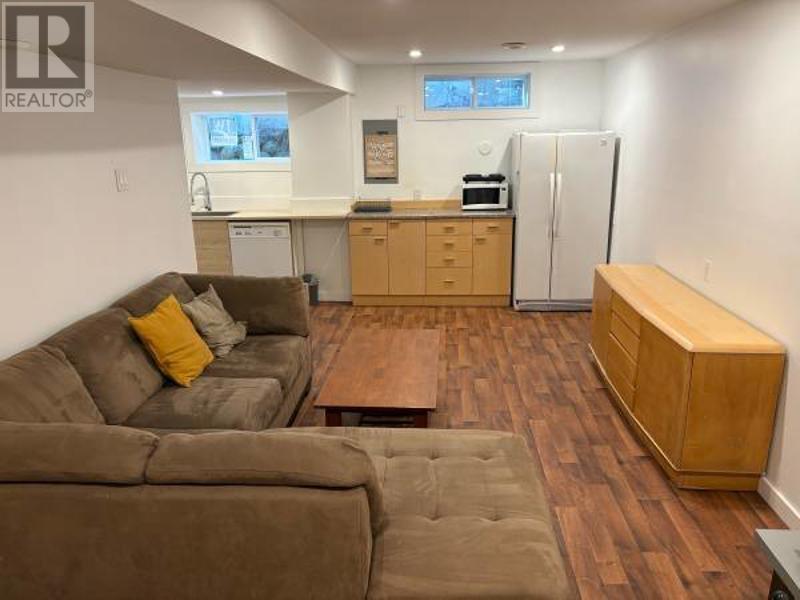 485 29th St E in North Vancouver, BC - Building Photo