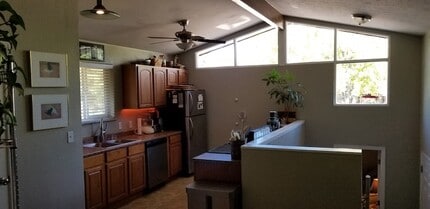 2499 1/2 Pierce Street in Edgewater, CO - Foto de edificio - Building Photo