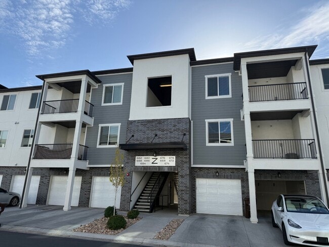 property at 688 N 380 W