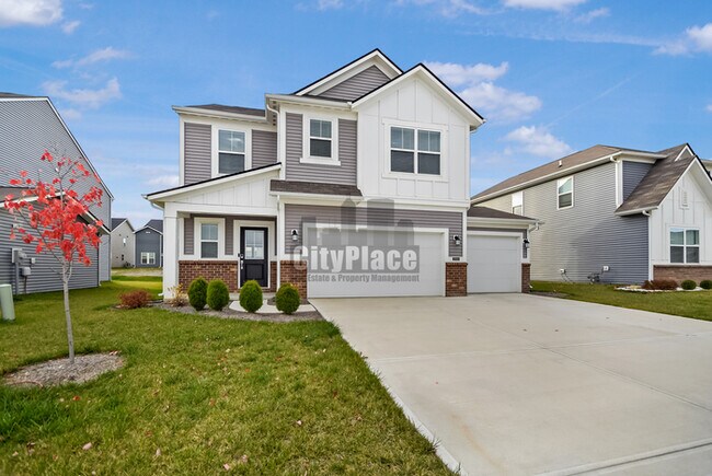 7316 Sayers Rd in Indianapolis, IN - Foto de edificio - Building Photo