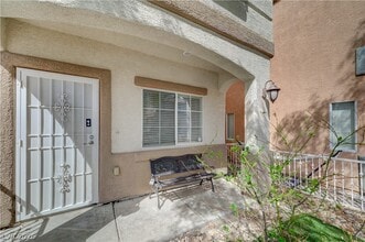 9934 Star Lake Ave in Las Vegas, NV - Building Photo - Building Photo