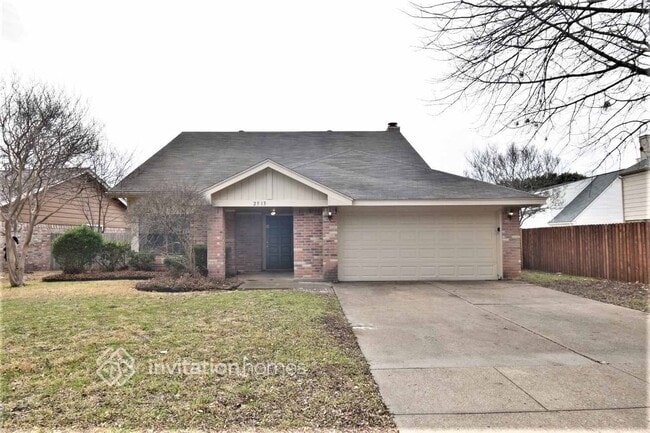 property at 2513 Livingston Ln