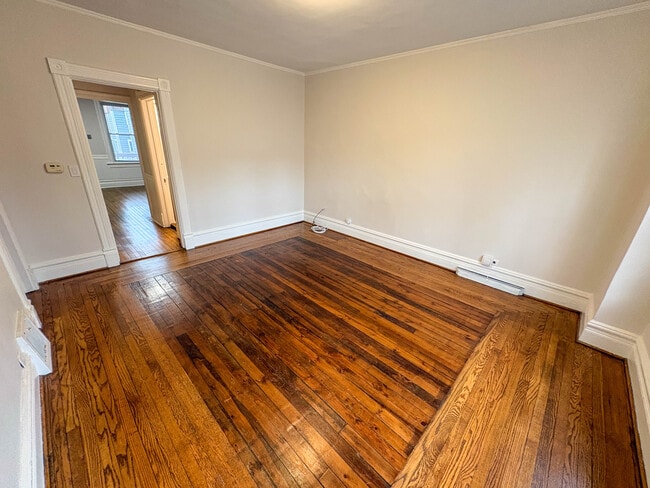 1824 W Farragut Ave, Unit Apt 1 in Chicago, IL - Foto de edificio - Building Photo