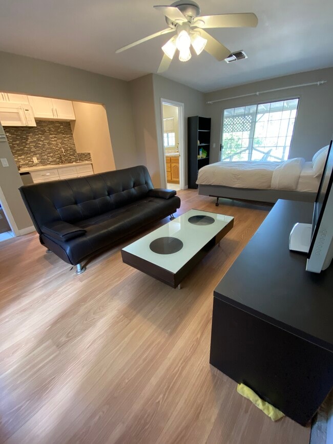 777 Stephens Avenue, Unit 777 in Fullerton, CA - Foto de edificio - Building Photo