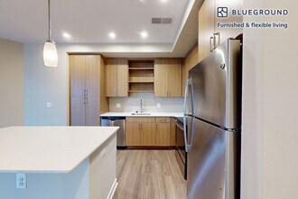 2425 Blueridge Ave in Silver Spring, MD - Foto de edificio - Building Photo