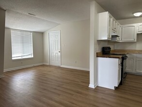 517 W Market St, Unit 517-P in Graham, NC - Building Photo - Building Photo