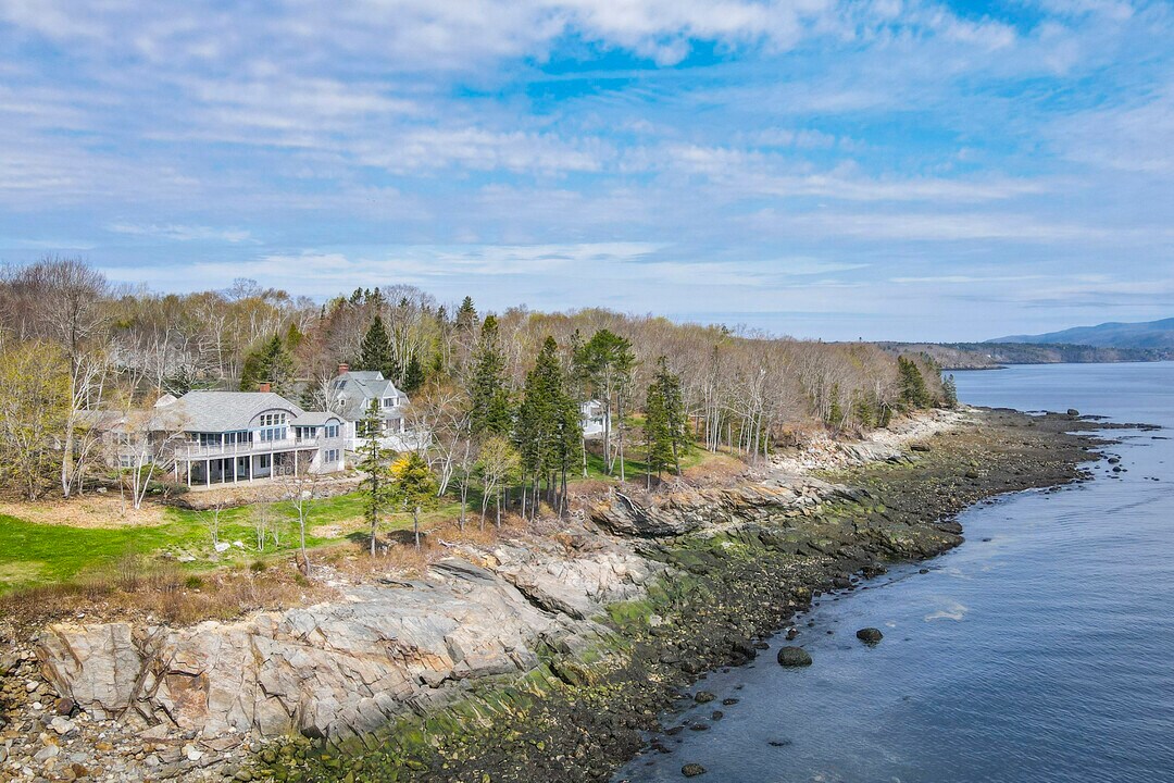 18 Eastward in Rockport, ME - Building Photo
