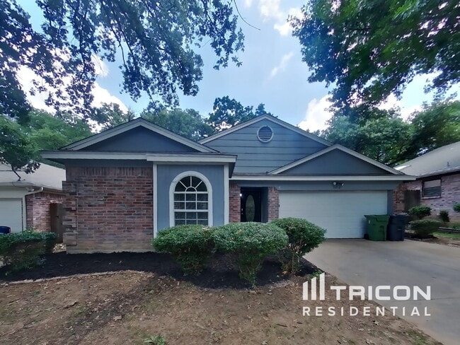 property at 1008 W Lovers Ln