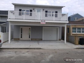 82 California St in Long Beach, NY - Building Photo