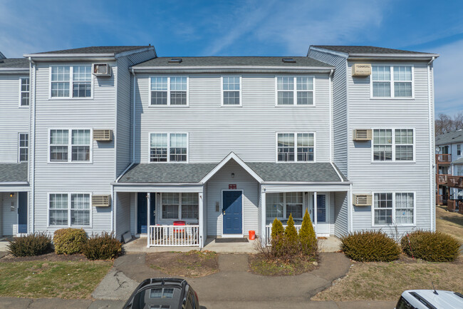 Mallard Brook Crossing Condominiums in West Haven, CT - Building Photo - Building Photo