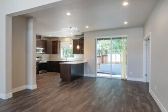 3910 Gansen Way in Eugene, OR - Building Photo - Building Photo