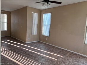 4957 Miners Ridge Dr in Las Vegas, NV - Building Photo - Building Photo