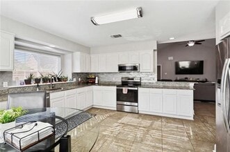 115 Savanna Dr in Luling, LA - Building Photo - Building Photo