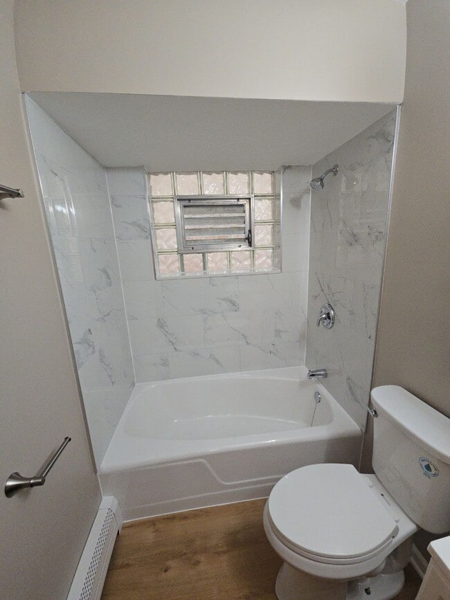 9713 S Pulaski Rd in Evergreen Park, IL - Foto de edificio - Building Photo