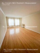 2330 Euclid Heights Blvd in Cleveland, OH - Building Photo - Building Photo