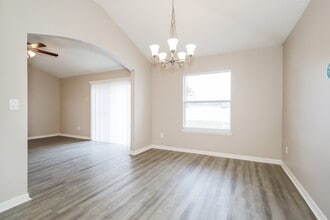 2704 Creekfront Dr in Green Cove Springs, FL - Building Photo - Building Photo