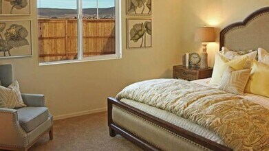 1800 Cielo Falls Dr in Sparks, NV - Building Photo - Building Photo