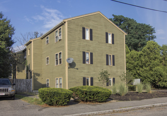 5 Edwards St in Beverly, MA - Building Photo - Building Photo