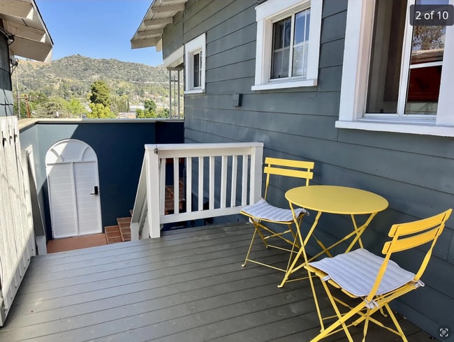 1662 Glen Aylsa Ave in Los Angeles, CA - Foto de edificio - Building Photo