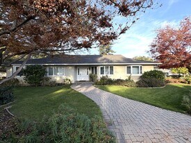 667 Oakwood Ct in Los Altos, CA - Building Photo