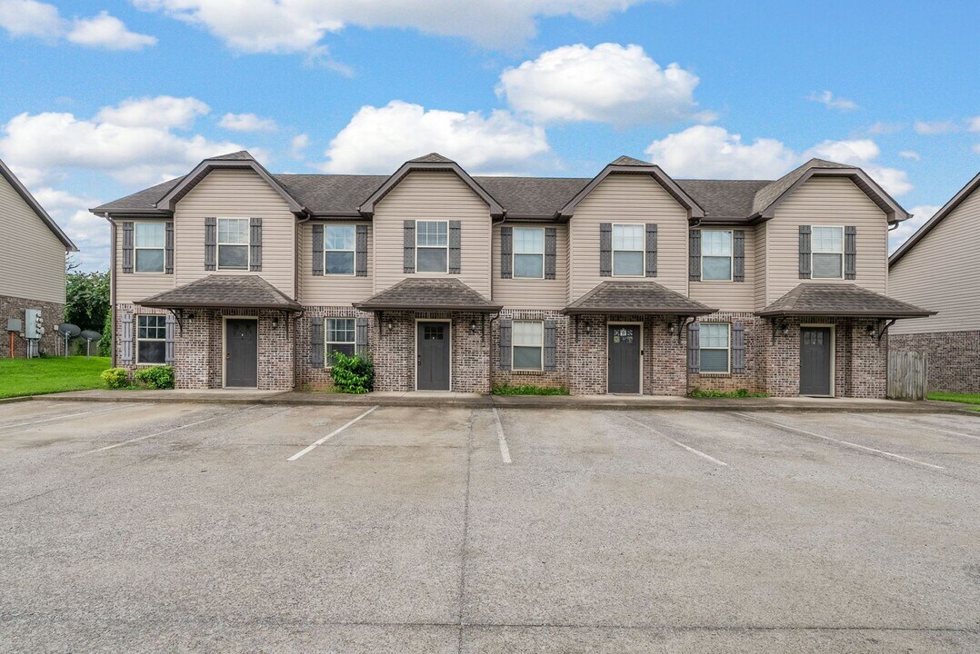 1768 Spring Water Drive in Clarksville, TN - Building Photo