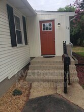 13 W Berry St in Sandston, VA - Building Photo - Building Photo