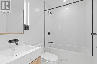 127 Broadway Ave in Toronto, ON - Building Photo - Building Photo