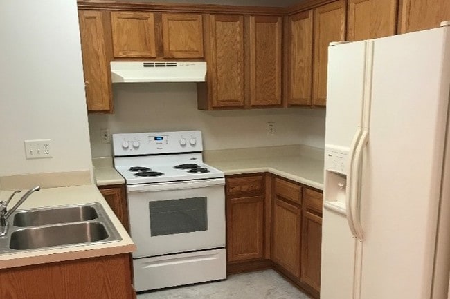 13408 Prospect Glen Way, Unit 1 in Prospect, KY - Foto de edificio - Building Photo