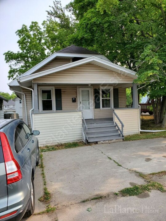 1716 Berdan Ave Photo