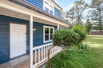 2963 Lakemont Dr SW in Marietta, GA - Building Photo - Building Photo