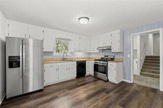 880 Winfield Ct in Marietta, GA - Building Photo - Building Photo