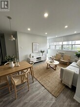 15 Walmer Rd in Toronto, ON - Building Photo - Building Photo