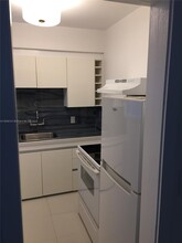 545 74th St-Unit -2 in Miami Beach, FL - Building Photo - Building Photo