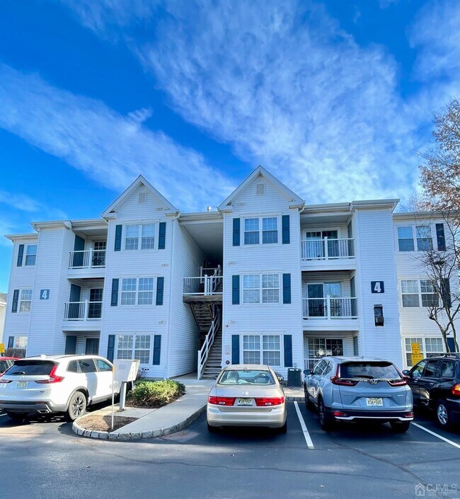 434 Waterford Dr in Edison, NJ - Building Photo - Building Photo