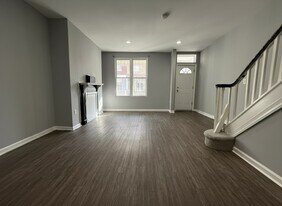 210 Horton St in Philadelphia, PA - Building Photo