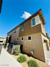 11418 Ethereal Lndg Ave in Las Vegas, NV - Building Photo - Building Photo