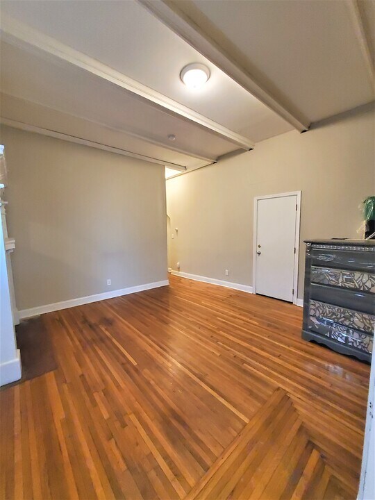 5039 Springfield Ave, Unit 3F Photo