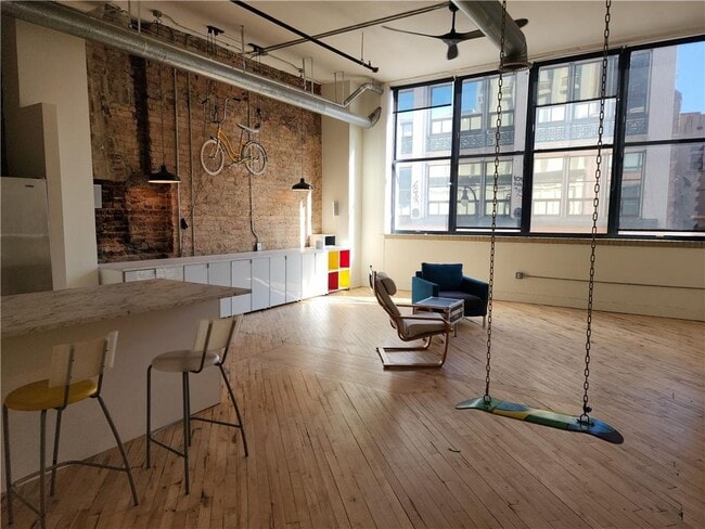 property at 87 Peachtree St SW