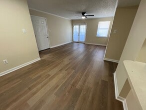 Tiger Den Apartments in Baton Rouge, LA - Building Photo - Building Photo