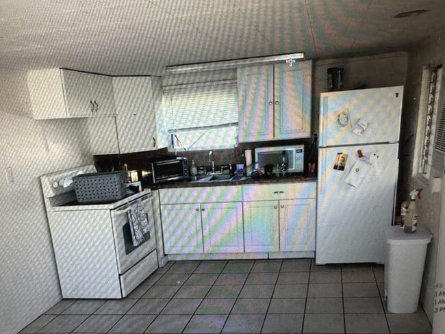 4109 Nelson Ave in Sarasota, FL - Building Photo - Building Photo