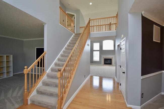 5167 Elm Leaf Trail in Hamilton, OH - Building Photo - Building Photo