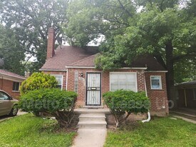 20025 Hubbell Ave in Detroit, MI - Building Photo