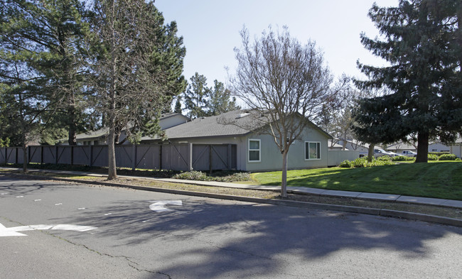 2646-2699 Pueblo Ave in Napa, CA - Building Photo - Building Photo