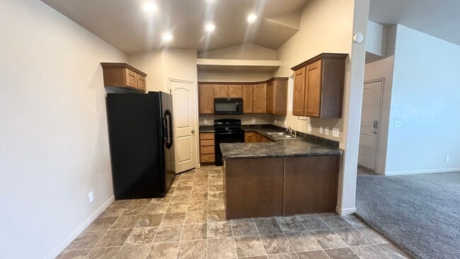property at 1019 Village River Ln