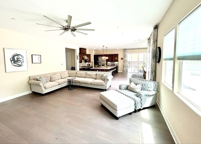 property at 5436 Reef Cir