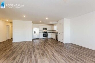 8888 W Swansea Dr in Arizona City, AZ - Foto de edificio - Building Photo