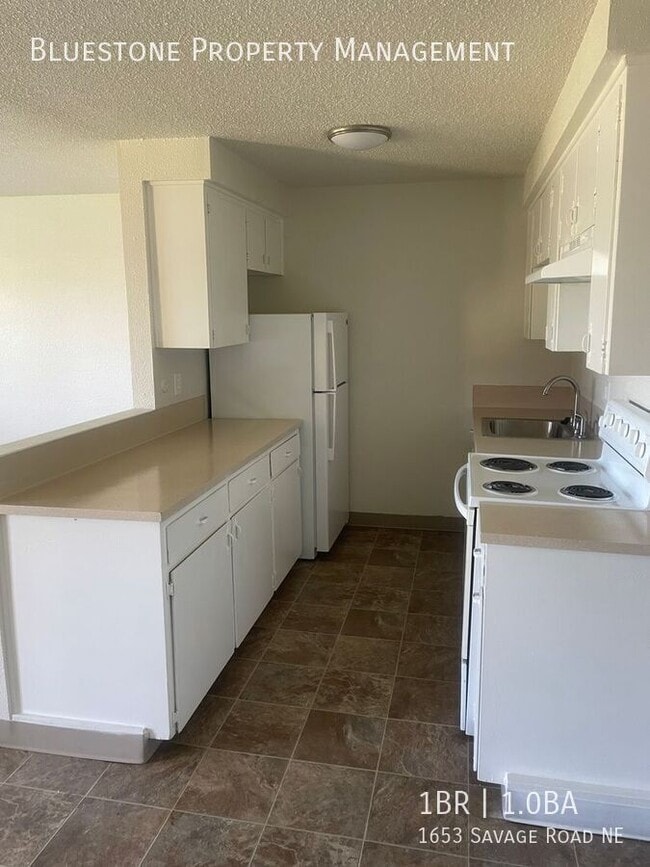 1653 Savage Rd NE in Salem, OR - Building Photo - Building Photo